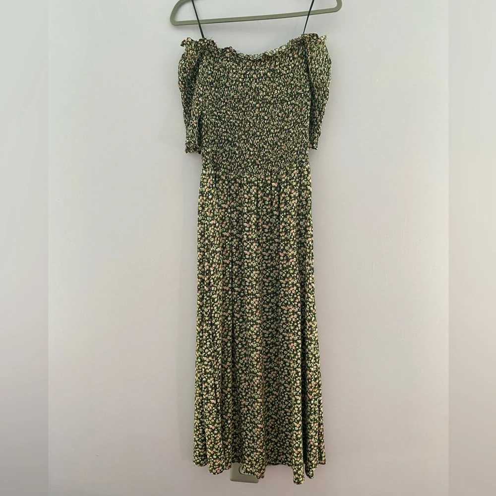 Dress Forum | Smocked Bodice Floral Midi Dress - Picture 10 of 13
